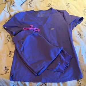 Women's Figs Purple Scrub Set